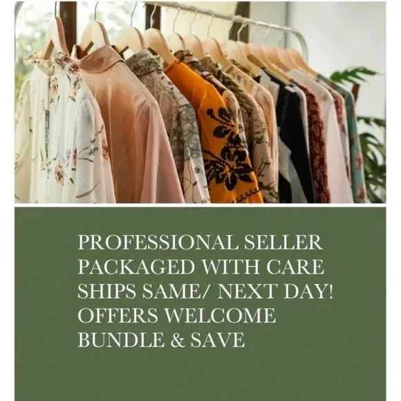 Anne Klein logo wallet on a chain/crossbody. Color: Evergreen EUC - Picture 13 of 15